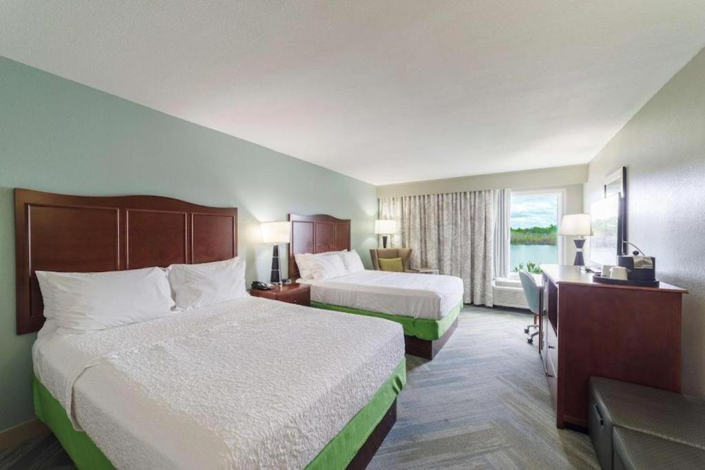Holiday Inn Express Hotel & Suites Port Charlotte Exteriér fotografie