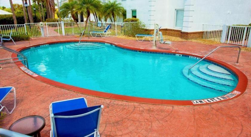 Holiday Inn Express Hotel & Suites Port Charlotte Exteriér fotografie
