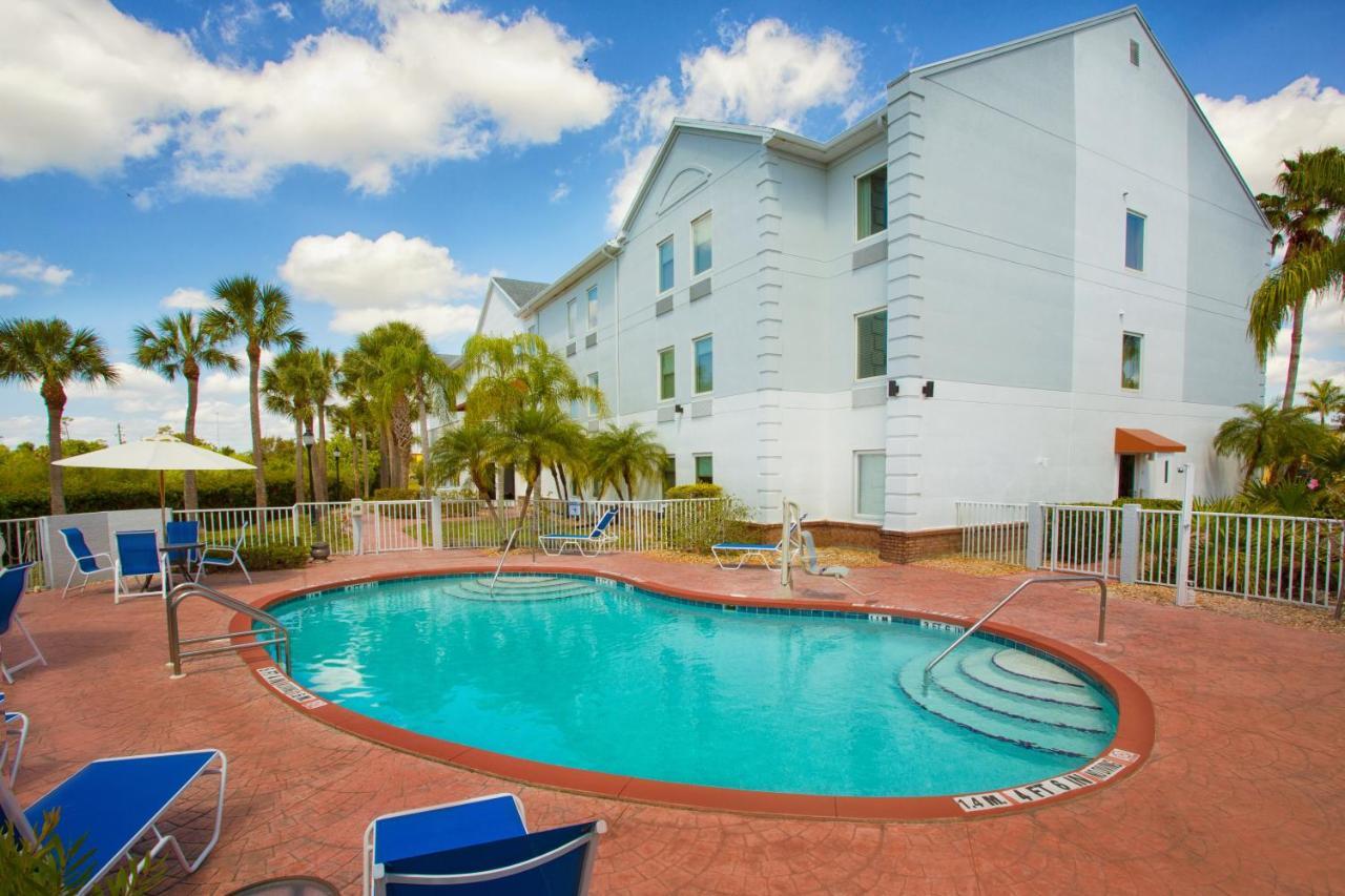 Holiday Inn Express Hotel & Suites Port Charlotte Exteriér fotografie